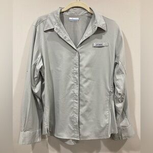 Columbia Women's Gray Button Down Shirt Large